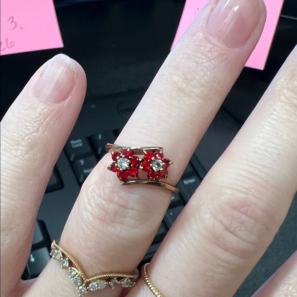 Elegant 10k gold Red Floral Ring